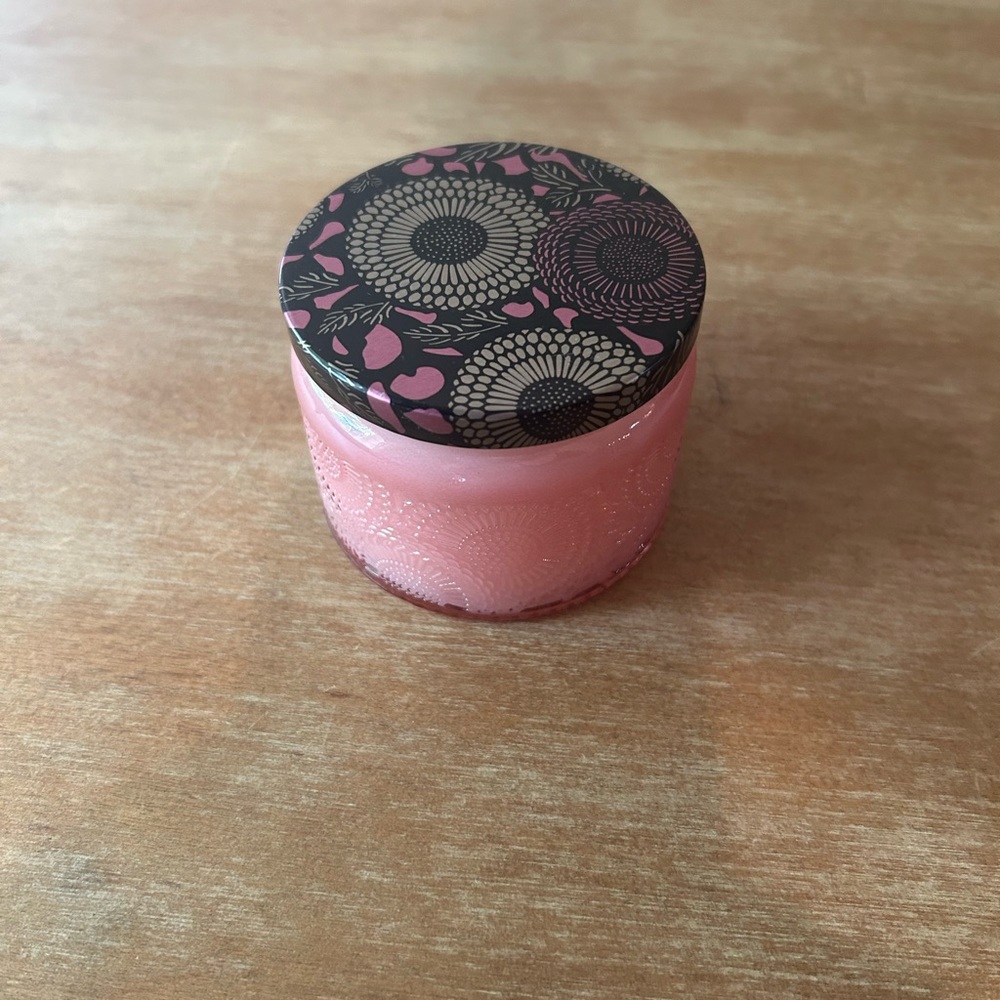 Embossed glass Fig and Grapefruit soy candle